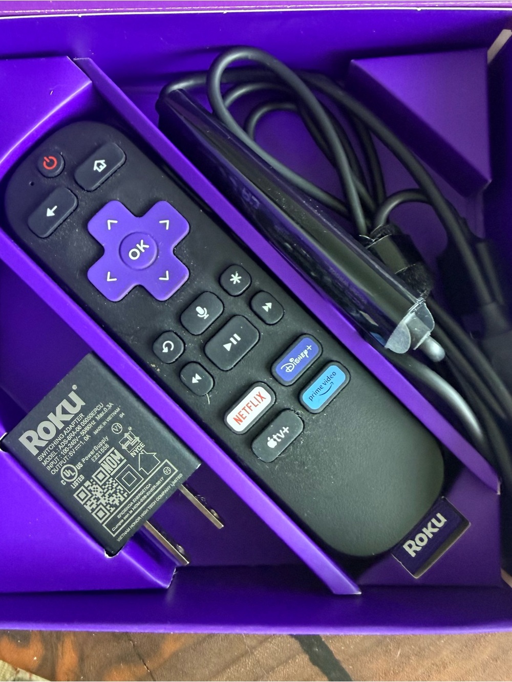 Open Box Roku Streaming Stick 4K Device 4K HDR & Dolby Vision Voice/TV Control - Picture 2 of 5